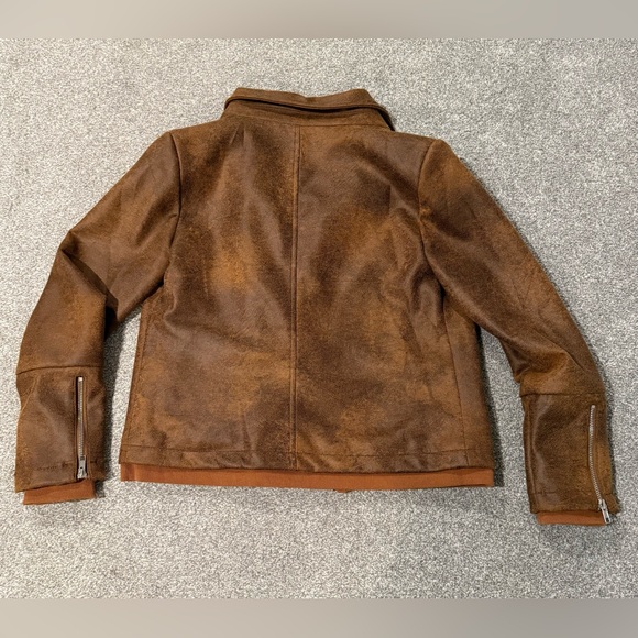 Pink Lily Cropped Brown Faux Leather Moto Jacket - Picture 4 of 5